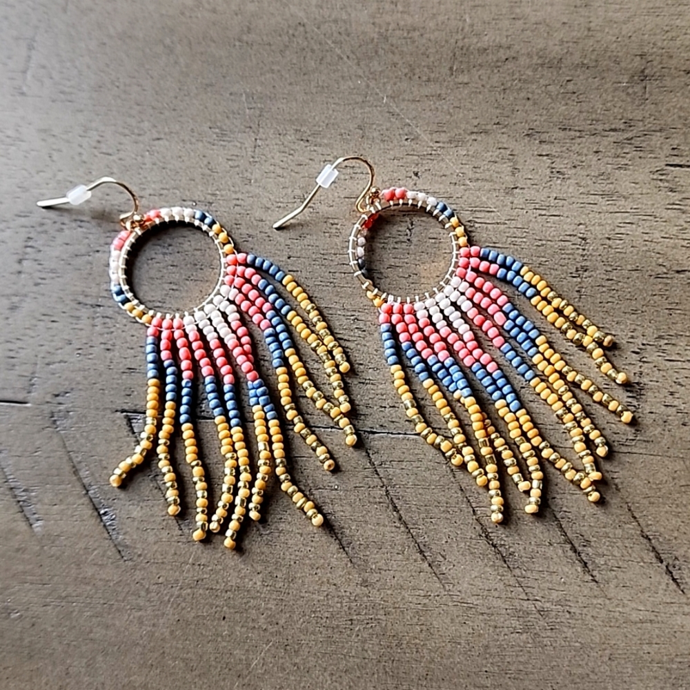 Beaded dangling earrings, great condition